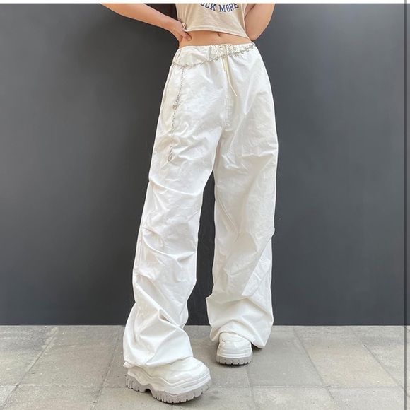 Women’s white low waist cargo pants - Picture 2 of 11